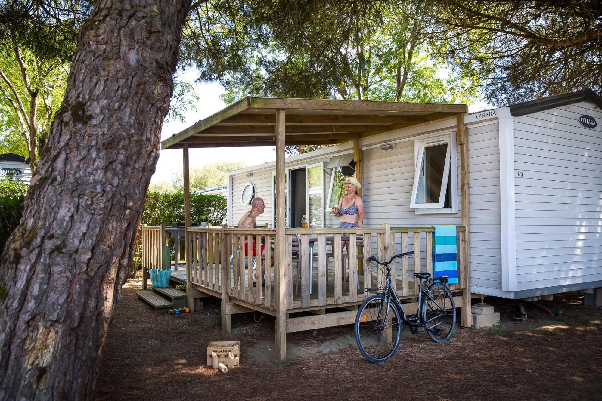 Camping Les Peupliers Ла-Флот Экстерьер фото
